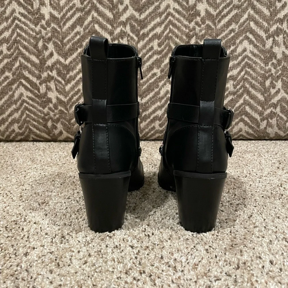 Dolce Vita square toe bootie black with chain padded sole 3” heel 9.5 Kodye - Picture 5 of 9